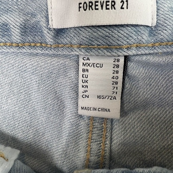 Forever 21 Size 28 Shorts Denim Jean Booty Distressed Ripped Five Pocket Blue - Picture 8 of 9